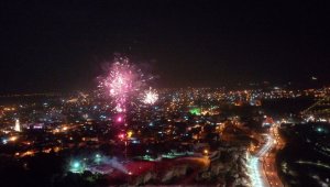 Şanlıurfa semaları havai fişeklerle renklendi