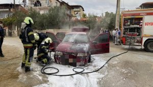 Seyir halindeki otomobil alevlere teslim oldu