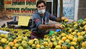 Siverek'te pazar esnafı gelirini İzmir'deki depremzedelere bağışladı