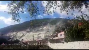 Söke'de deprem sırasında taş ocağından kopan kaya parçaları korkuttu