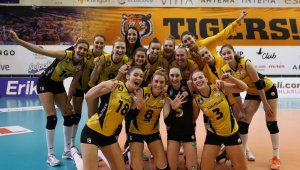Sultanlar Ligi: Eczacıbaşı VitrA: 2 - VakıfBank: 3