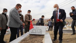 Sunar: 'Şehitlerimizi unutmayacak, unutturmayacağız'