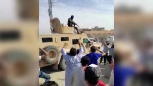 Suriye'de Fransa'yı protesto eden sivillere PKKYPG'li teröristler ateş açtı: 2 yaralı