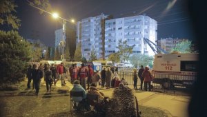 TDV İzmir'de depremin yaralarını sarıyor