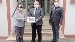 Temizlik işçilerinden eğitime destek