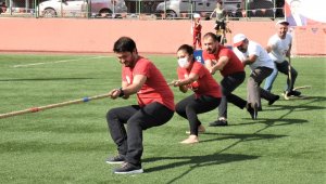 Toroslar personeli, Halat Çekme Şampiyonasında kupa için ter döktü