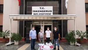 Tunceli'den topladığı meşe palamutlarını İskenderun'a götürdü