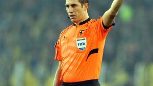 UEFA'dan Cüneyt Çakır ve Ali Palabıyık'a Devler Ligi'nde görev