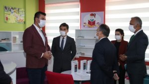 Ürgüp Belediyesi okullara tablet desteği sağladı