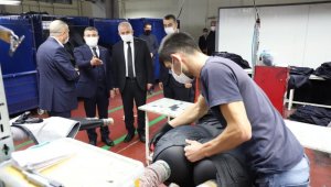 Vali Atay Realkom tekstil fabrikanı gezdi