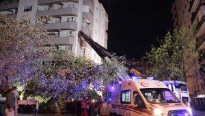 Yan yatan binada arama kurtarma çalışmaları devam ediyor