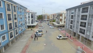 Yunusemre 50. Yıl Mahallesinde yol çalışması yapıyor