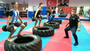 Yunusemre'de 10 branşta spora devam ediliyor