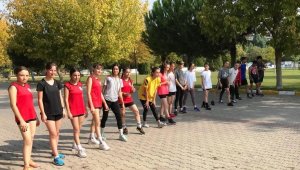 Yunusemreli atletler Cumhuriyet Kupasında madalyaları topladı