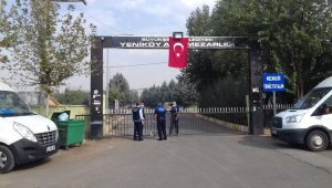 Ziyarete kapatılan mezarlıklarda denetim