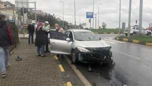 Zonguldak Alaplı'da Kazaya karışan tırdan dökülen mazot, başka kazaya neden oldu
