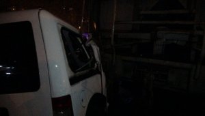 Zonguldak'ta hemzemin geçitte tren araca çarptı: 1 yaralı