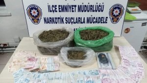 2 kilo esrara 2 gözaltı