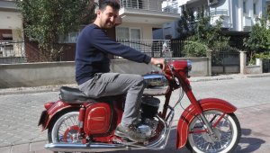 51 yaşındaki efsaneyi hayata döndürdü
