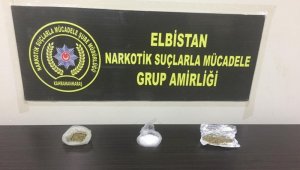 Açılır tavana gizledikleri uyuşturucuyla yakalanan 2 şüpheli tutuklandı