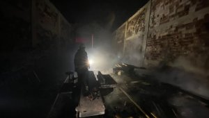 Arnavutköy'de marangoz atölyesinde yangın: 1 ölü