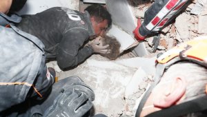 Ayda Bebek 91 saat sonra enkazdan sağ çıkarıldı