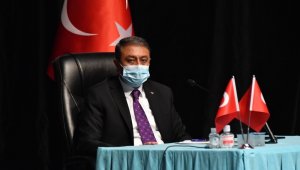 Balıkesir'de cadde ve sokaklarda yürürken sigara içmek yasaklandı