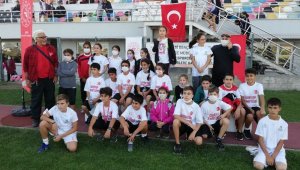 Bandırma atletizmde madalyaları topladı