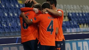Başakşehir, Şampiyonlar Ligi'ndeki ilk 3 puanını aldı