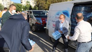 Başkan Akın deprem bölgesinde yardım çalışmalarına katıldı