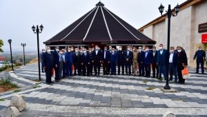Başkan Çınar, muhtarları oba çadırında ağırladı