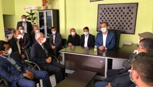 Başkan Dağtekin'den çiçeği burnunda başkana hayırlı olsun ziyareti