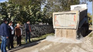 Başkan Erdem: "Ceyhan'da asfaltsız yol kalmayacak"