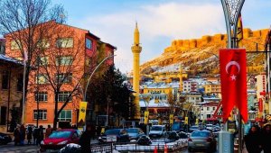 Bayburt'ta trafiğe kayıtlı araç sayısı Ekim ayı sonu itibarıyla 15 bin 735 oldu