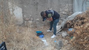 Çantasındaki parayı alıp kaçtılar