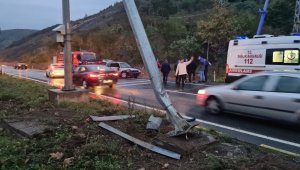 Cenaze dönüşü kaza yaptılar: 1 yaralı
