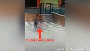 Çikolata ve bisiklet hırsızları kameralara yakalandı