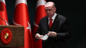 Cumhurbaşkanı Erdoğan: "Aşı için ilk etapta 50 milyon dozluk bir anlaşma yaptık. Önümüzdeki aydan itibaren aşının uygulanmasına başlanacak."