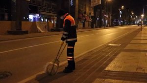 Denizli'de vatandaşlar sokağa çıkma kısıtlamasına uyuyor