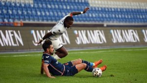 Denizlispor, Başakşehir'den 1 puanı söküp aldı