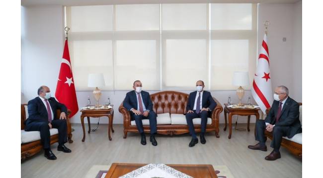 Dışişleri Bakanı Çavuşoğlu, KKTC'nin 37. kuruluş yıldönümü kutlamaları için KKTC'de
