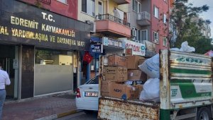 Edremit'te İzmir için toplanan yardım kolileri yola çıktı