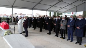 Eski Başbakan Mesut Yılmaz, son yolculuğuna uğurlandı