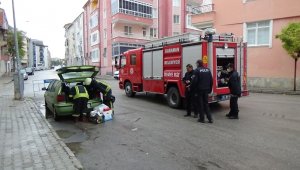 Gaz kaçağı olan otomobil korkuya neden oldu
