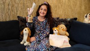 Harçlıklar Ayda ile Elif'e