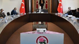Isparta'da karayolları kış önlemleri masaya yatırıldı