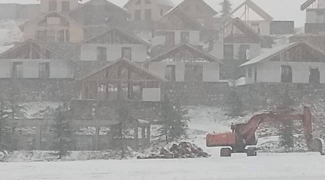 Kahramanmaraş'a mevsimin ilk karı yağdı