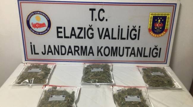 Elazığ'da Kamyonetin zulasındaki uyuşturucu ele geçirildi