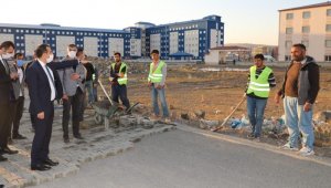 Kars'ta yollar nakış gibi işleniyor