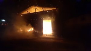 Kastamonu'da çıkan yangın samanlığı küle döndürdü